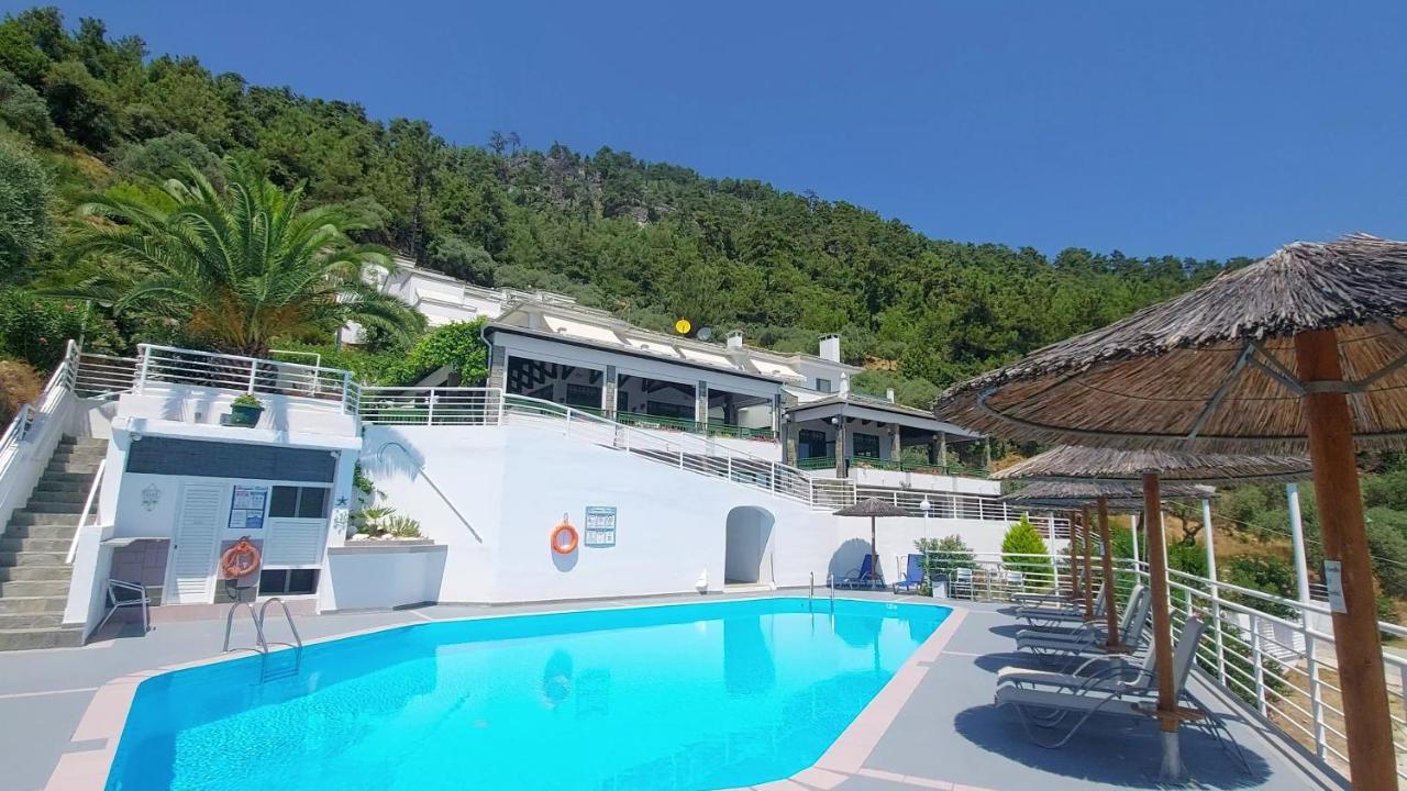Dionysos Hotel