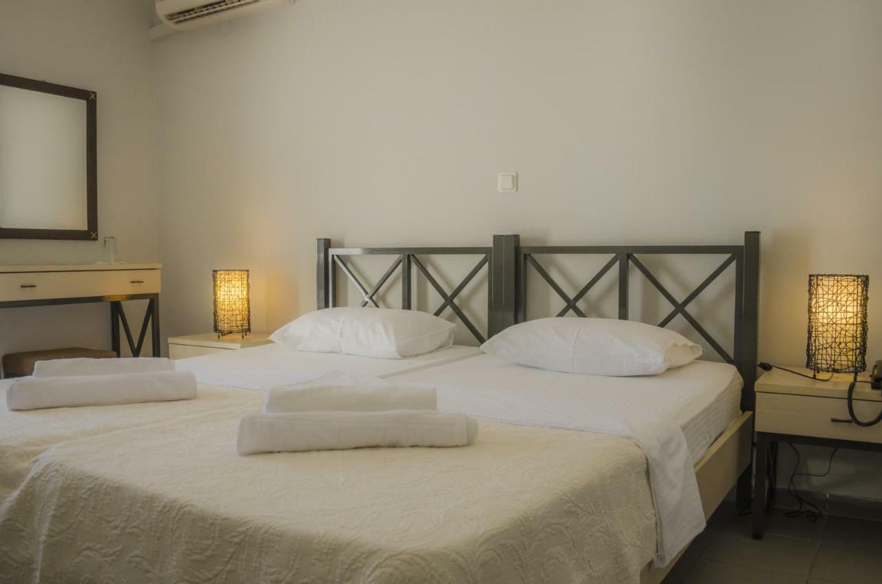 Dionysos Hotel 3*